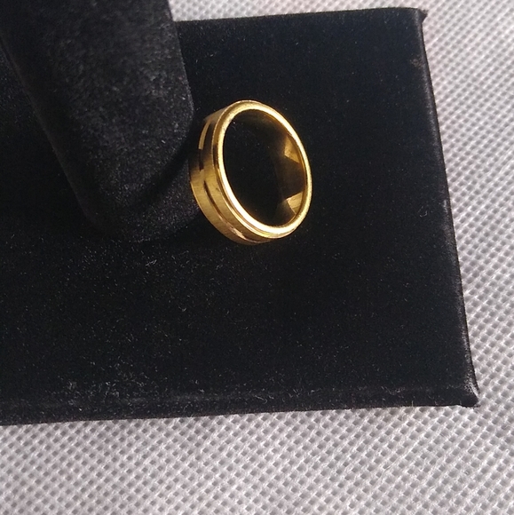 Other - Unisex stainless steel gold ring size 12